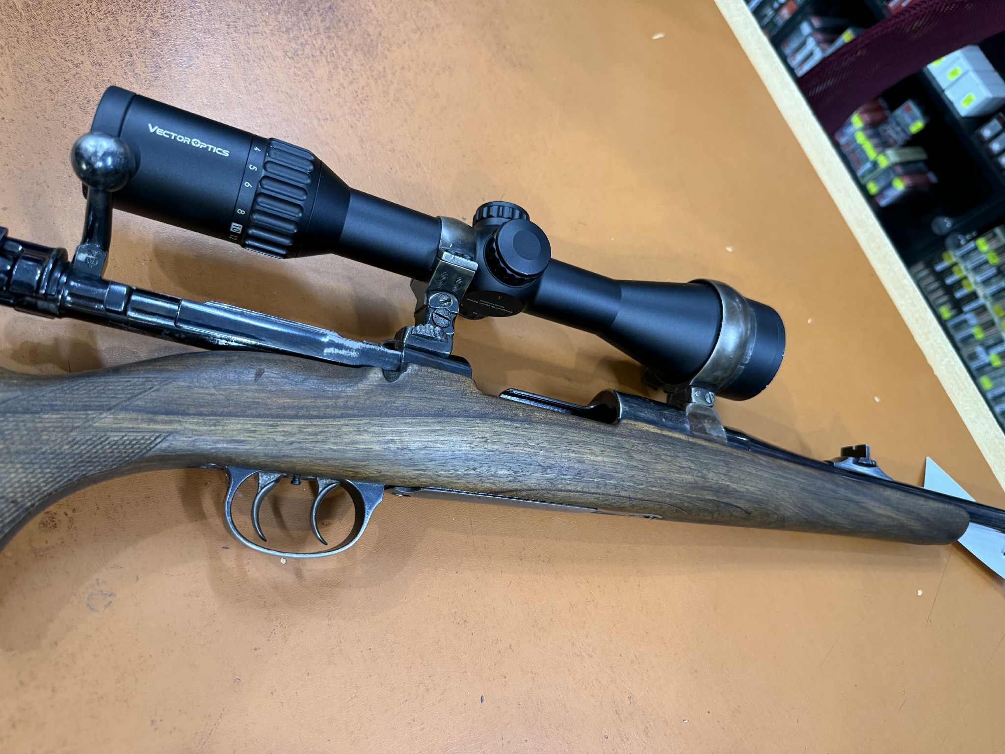 Carabina Mauser'98 calibru 7x64+ Luneta Vector Continental 2-12x50- Second Hand